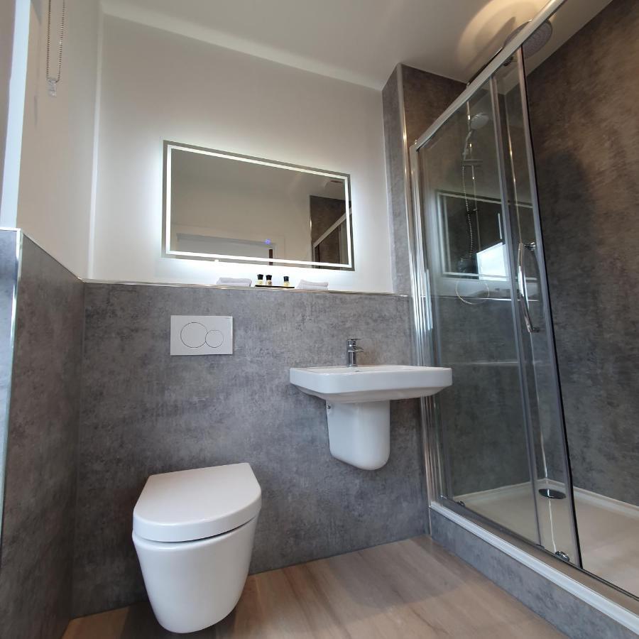 Central Penthouse With Hot Tub & Views 24 Cheltenham Exteriér fotografie