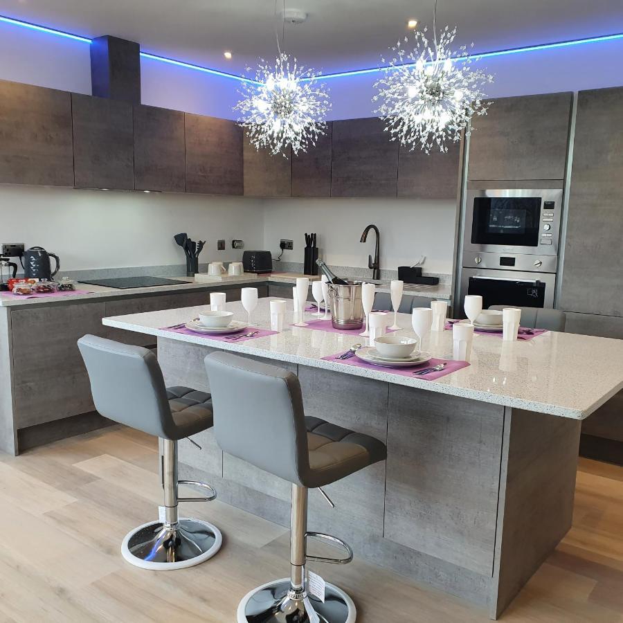 Central Penthouse With Hot Tub & Views 24 Cheltenham Exteriér fotografie