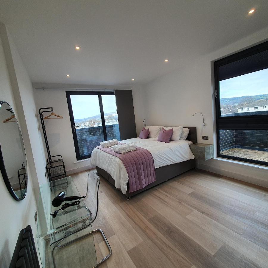 Central Penthouse With Hot Tub & Views 24 Cheltenham Exteriér fotografie