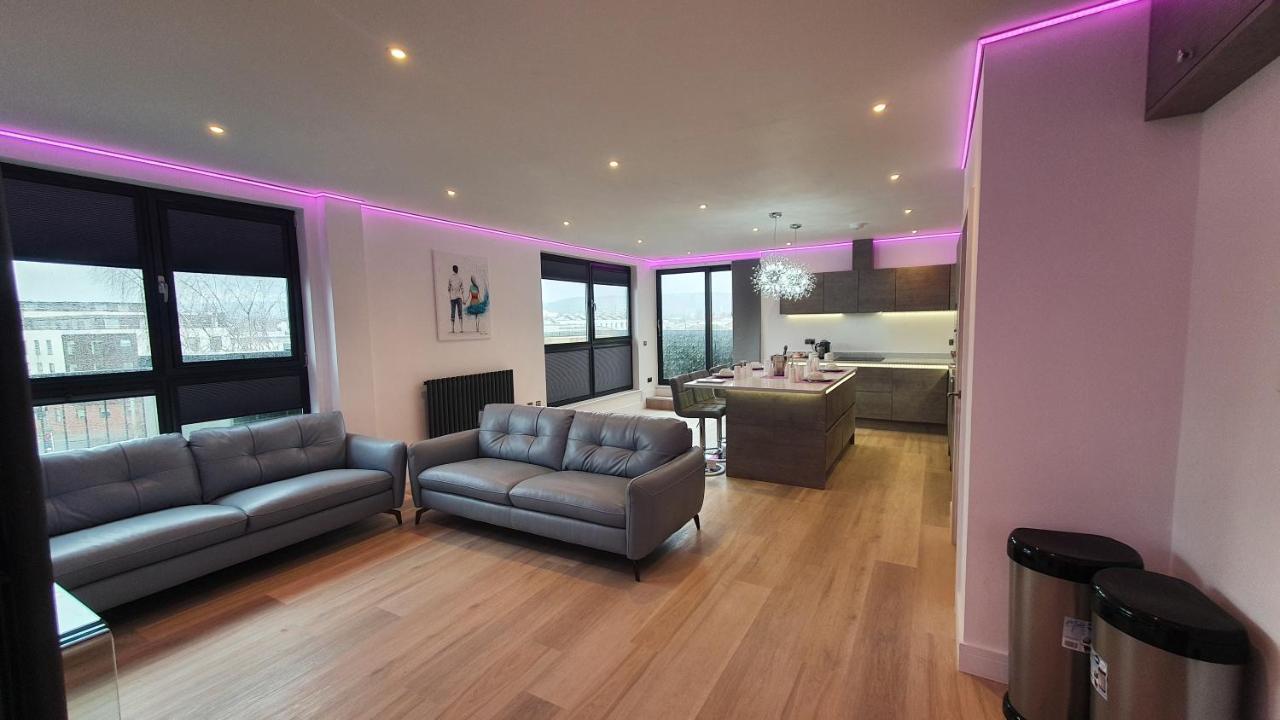 Central Penthouse With Hot Tub & Views 24 Cheltenham Exteriér fotografie